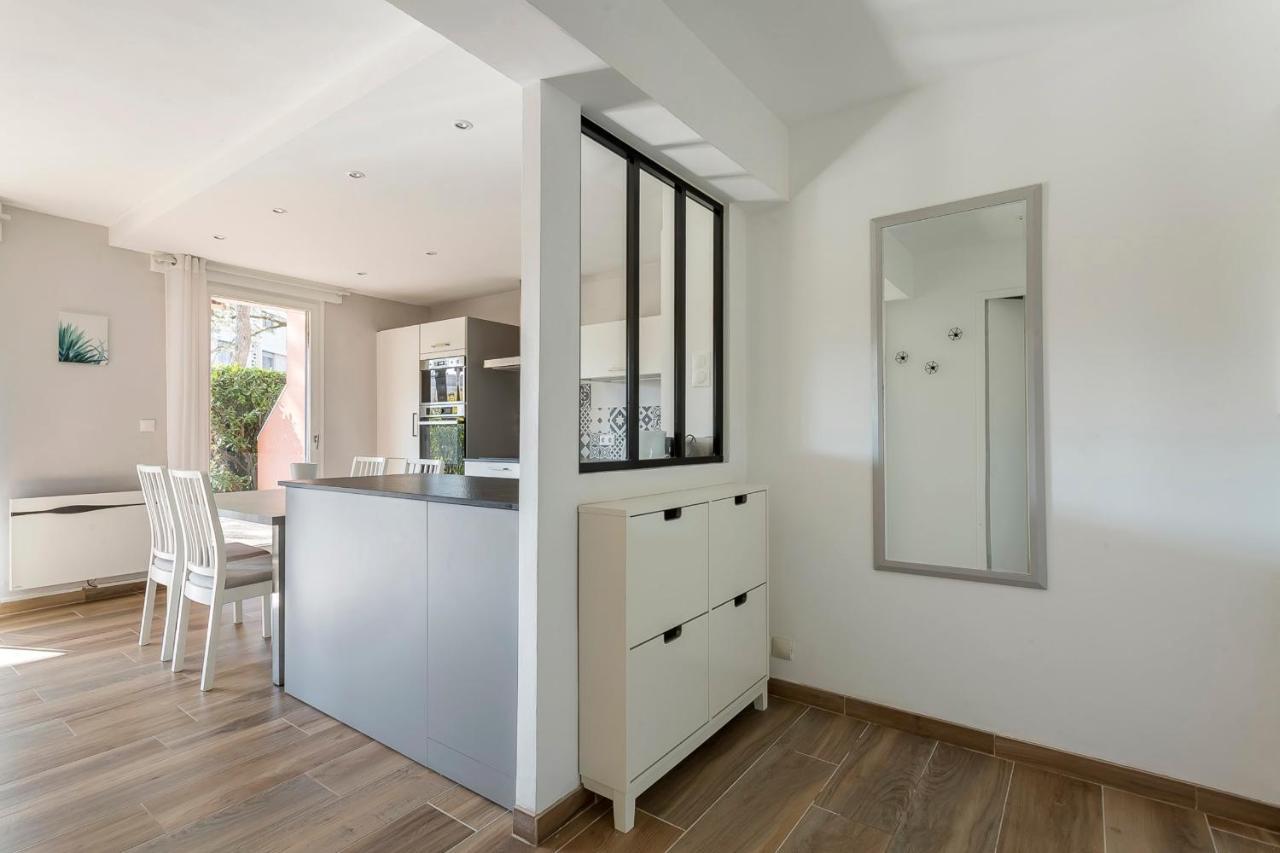 Suite Granges En Rez-De-Jardin Pour 4 Voyageurs Lyon Exterior foto