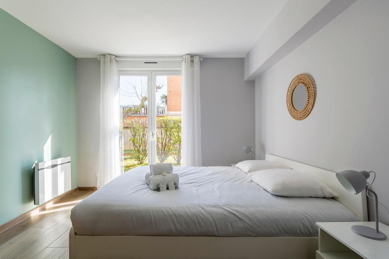 Suite Granges En Rez-De-Jardin Pour 4 Voyageurs Lyon Exterior foto